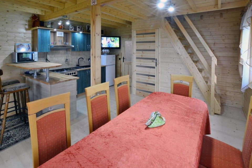 House | Private kitchen | Electric kettle, toaster, highchair