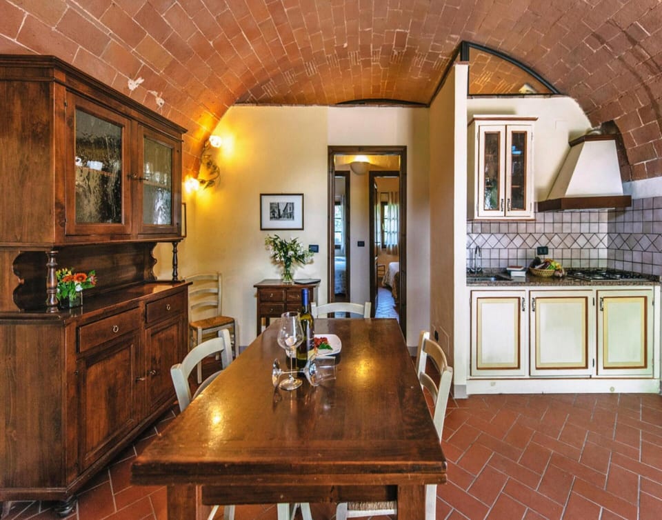 Apartment | Dining