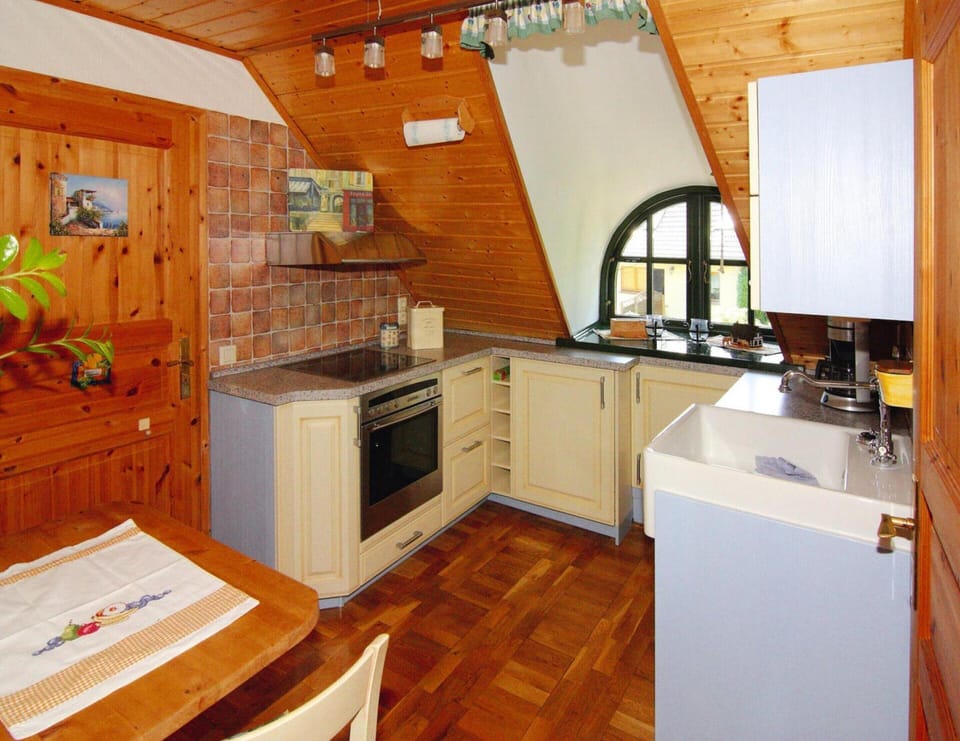 House | Private kitchen | Highchair