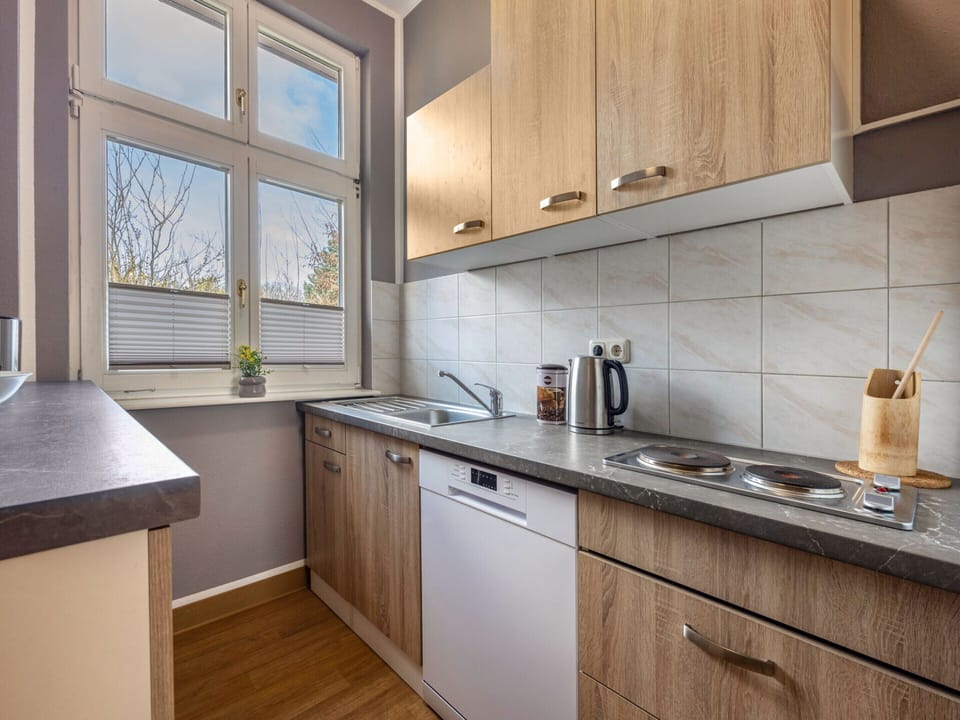 House | Private kitchen | Electric kettle, toaster, highchair