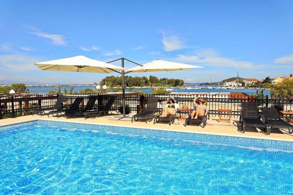Apartment | Pool | Outdoor pool, a heated pool
