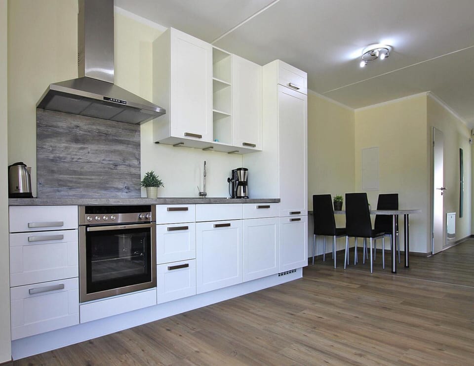 Apartment | Private kitchen | Electric kettle, toaster