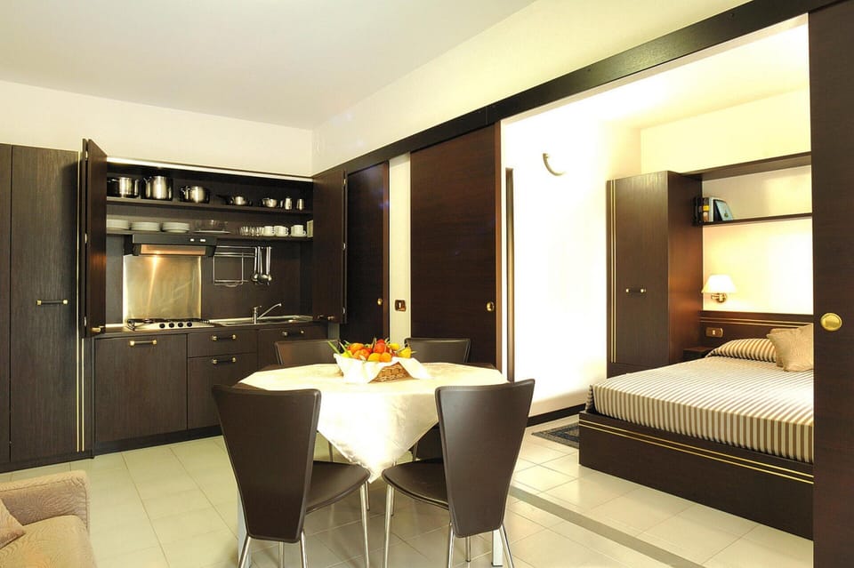 Apartment | Dining