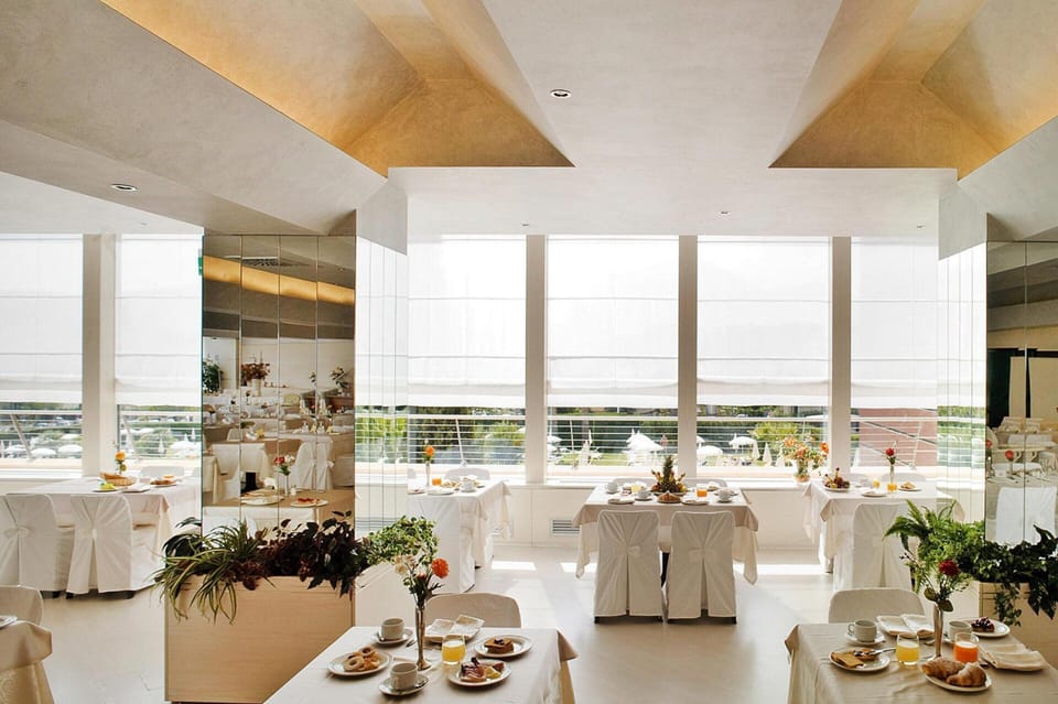 Apartment | Dining