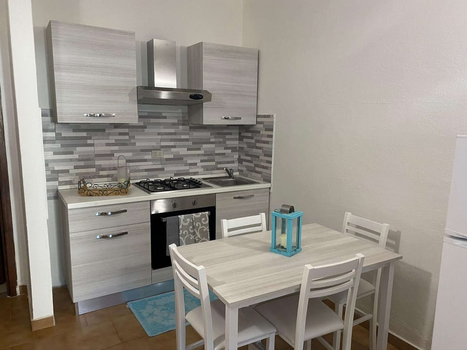Apartment | Private kitchen | Electric kettle, toaster