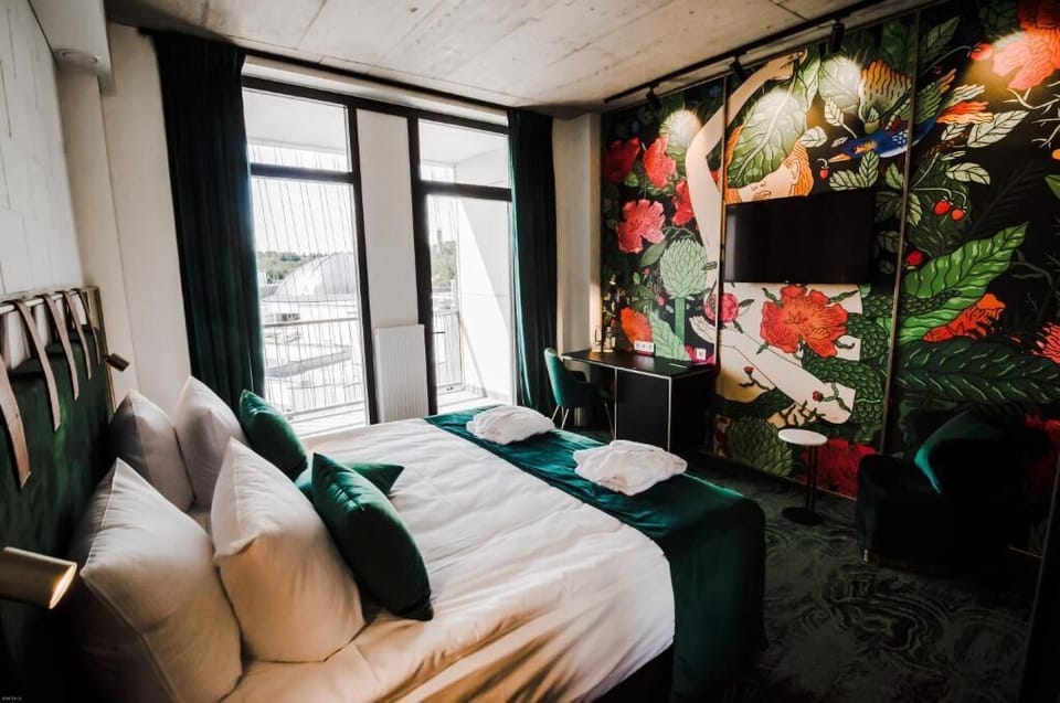 Superior Double or Twin Room, Non Smoking, Balcony | Minibar, in-room safe, desk, laptop workspace