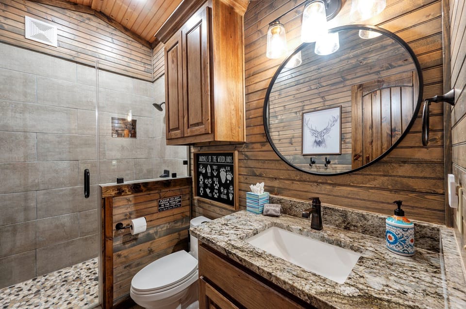 Upstairs the second bedroom and loft share this full bathroom located in between the bedroom and loft so both have easy access.