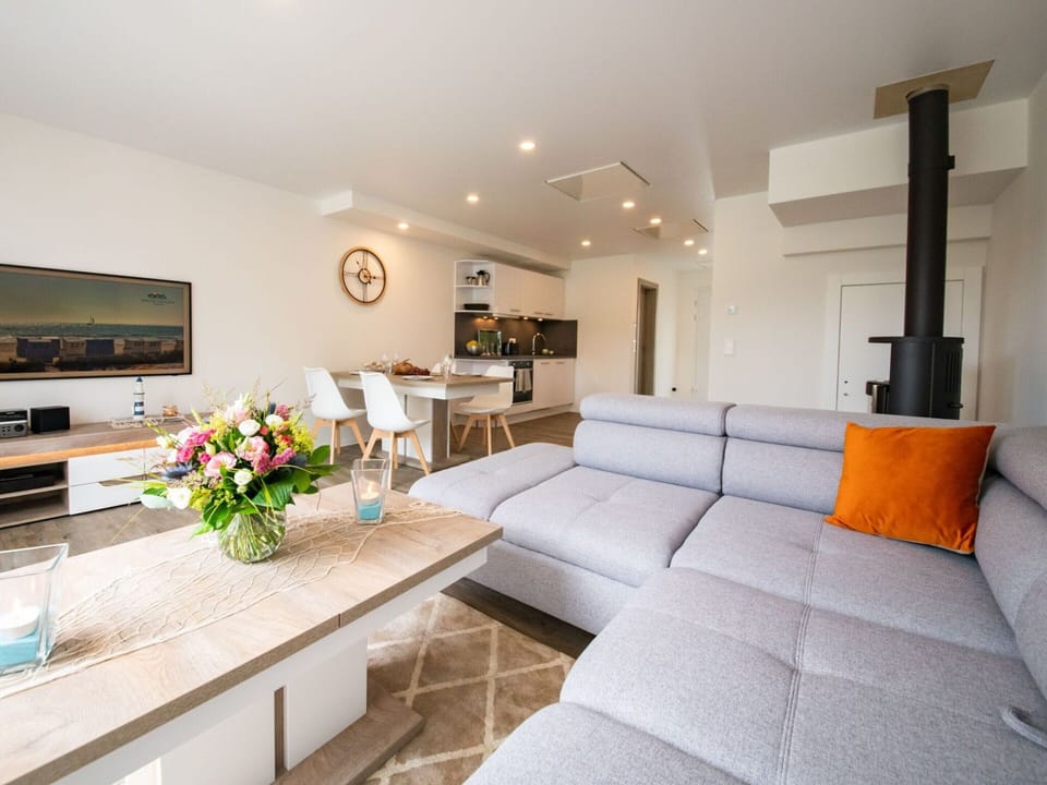 House | Private kitchen | Electric kettle, toaster