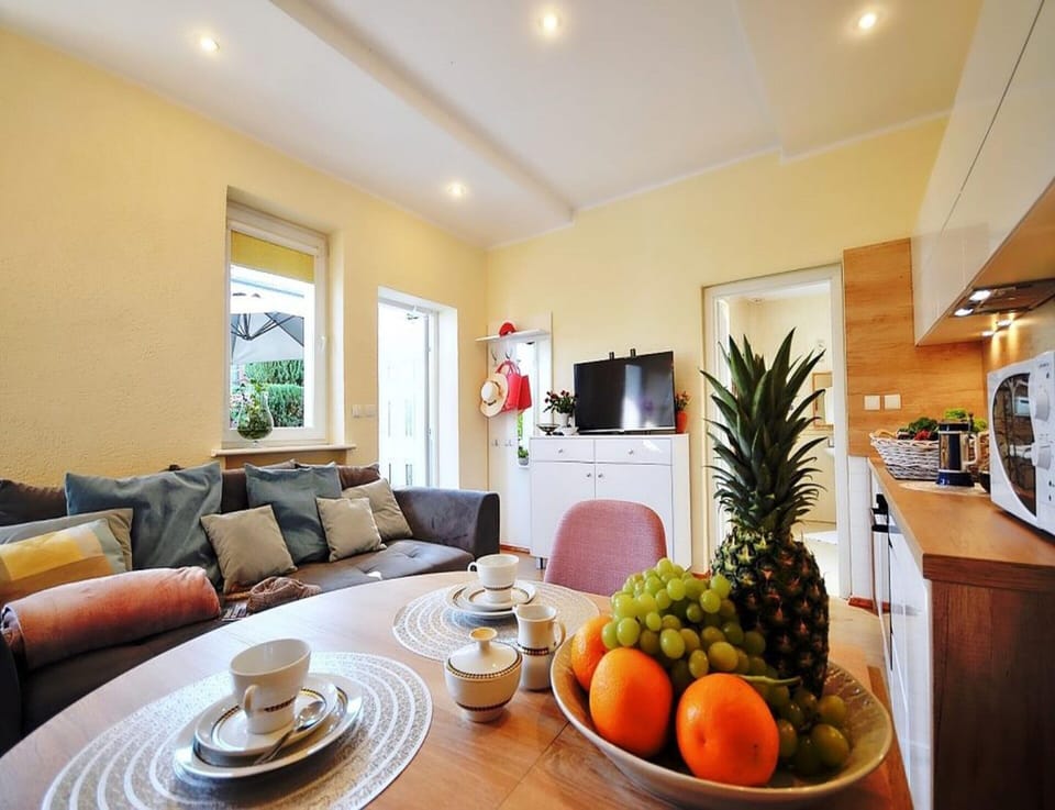 Apartment | Dining