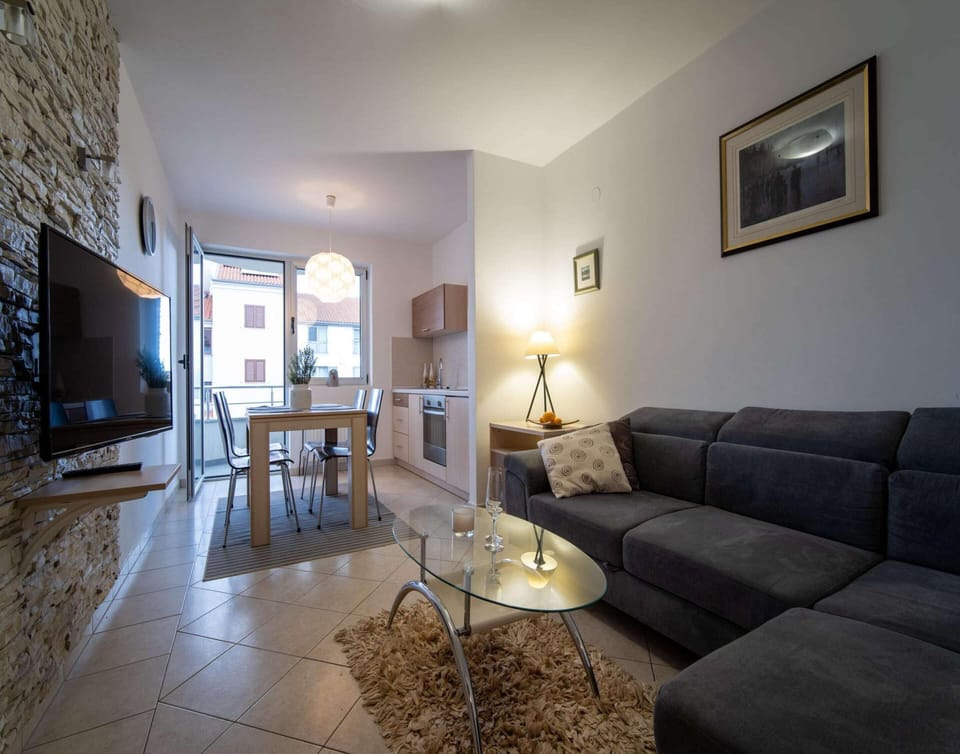 Apartment | Living room