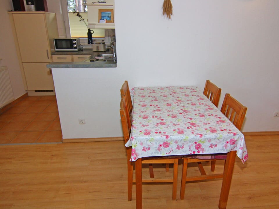 Apartment | Dining