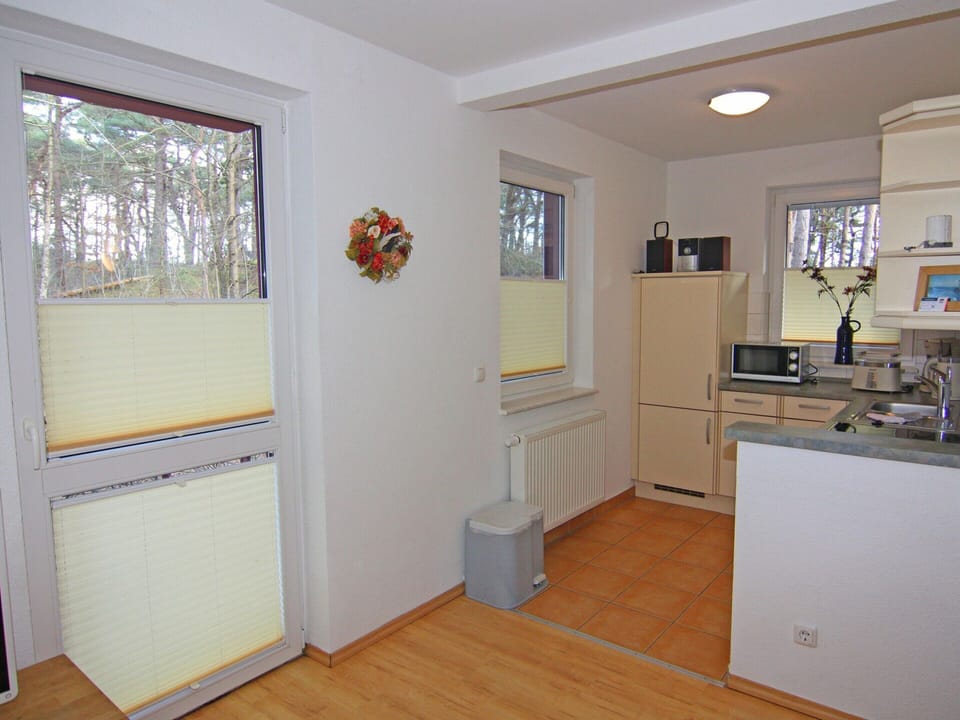 Apartment | Private kitchen | Electric kettle, toaster