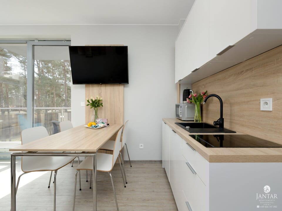 Apartment | Private kitchen | Electric kettle, highchair
