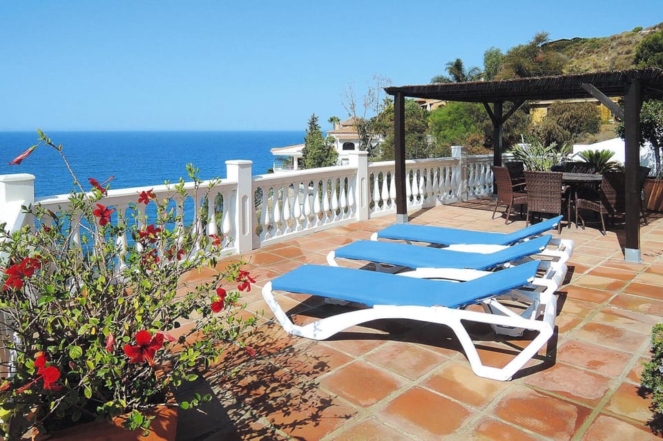 Villa | Outdoor dining