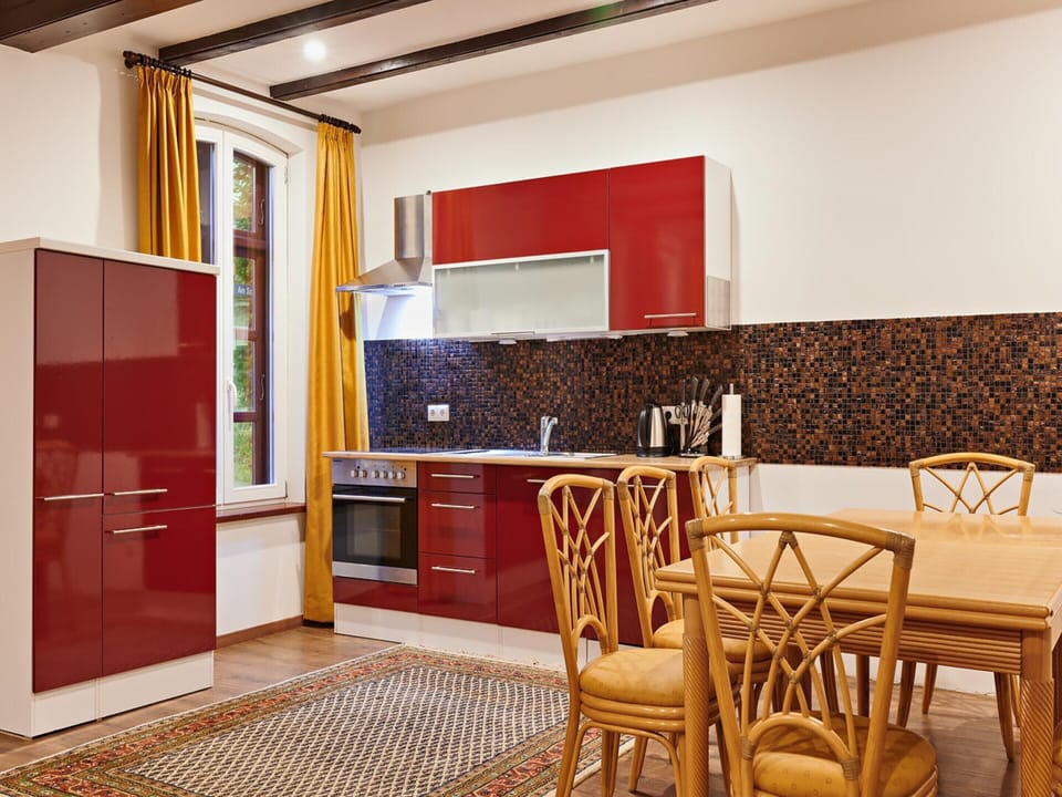 House | Private kitchen | Electric kettle, toaster, highchair