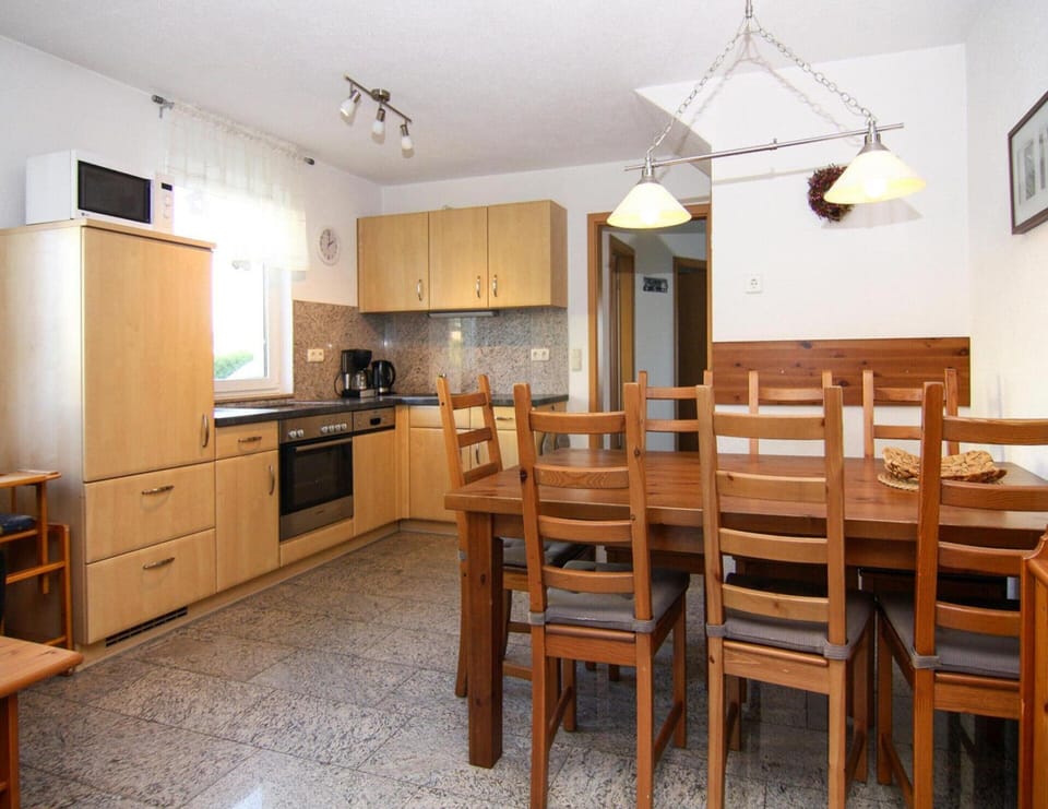House | Dining