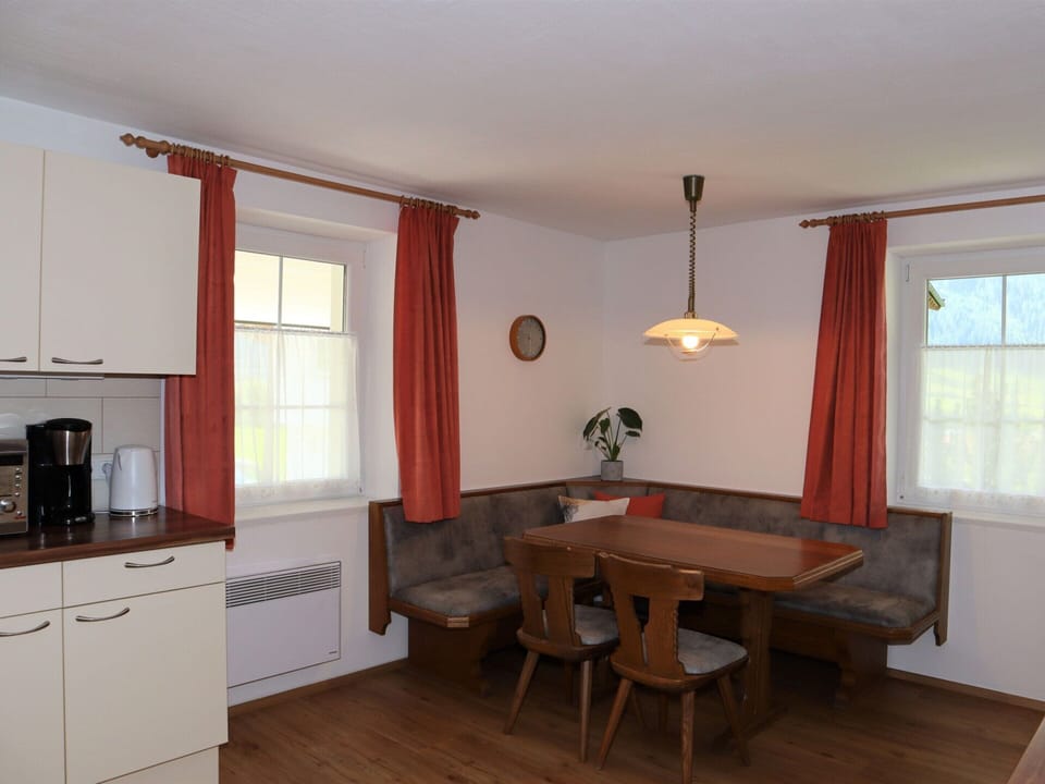 Apartment | Dining