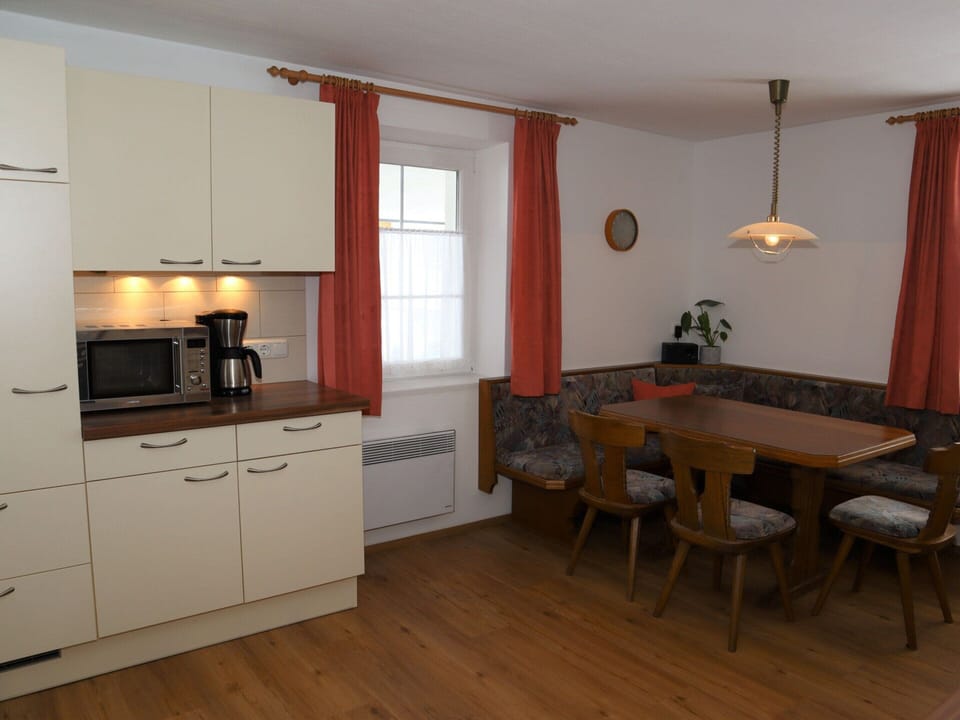 Apartment | Dining