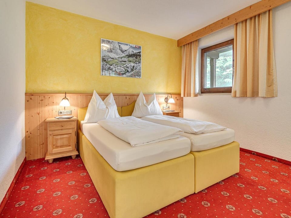 Apartment | 4 bedrooms, individually furnished, bed sheets