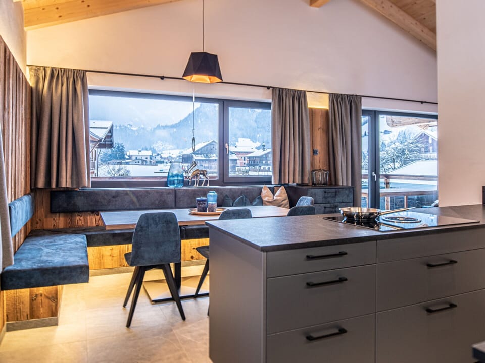 House | Dining