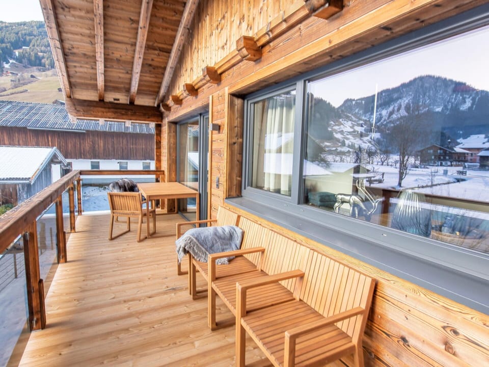 House | Dining