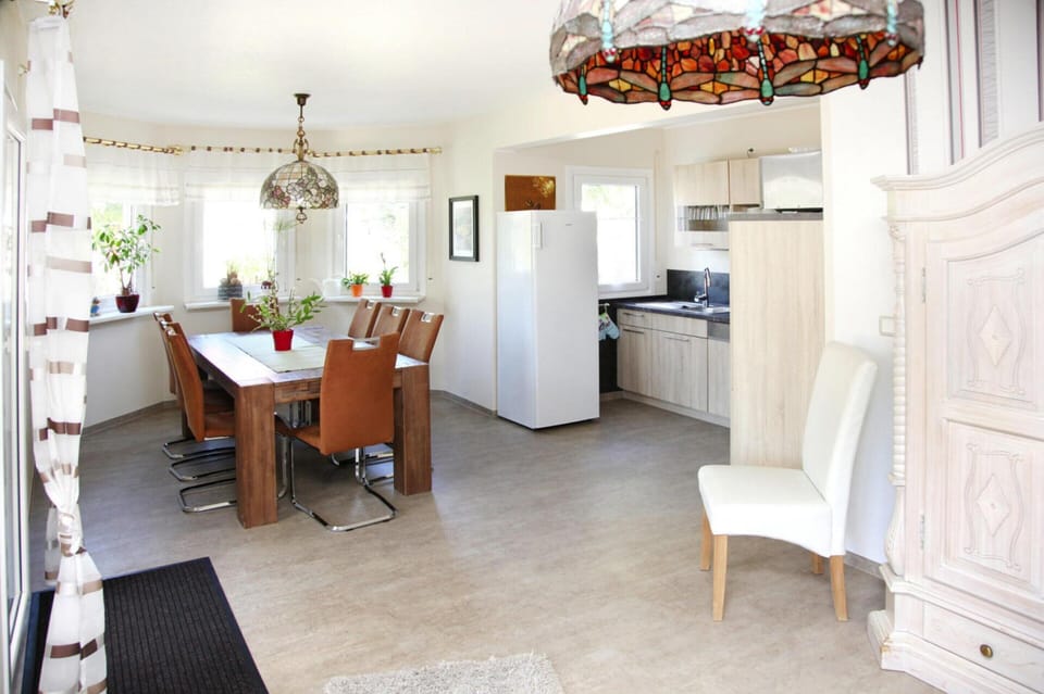 House | Private kitchen | Electric kettle, toaster, highchair
