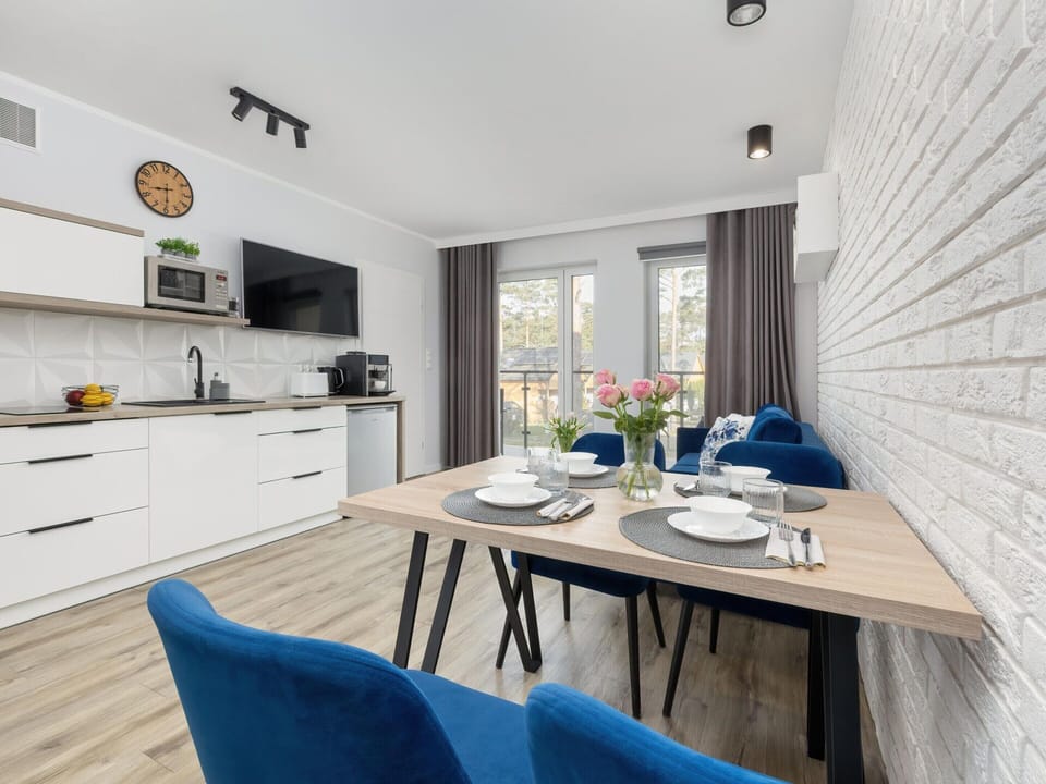 Apartment | Dining