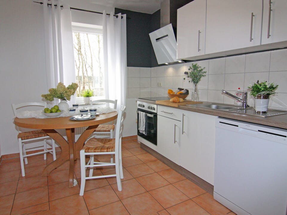 Apartment | Private kitchen | Electric kettle, toaster, highchair