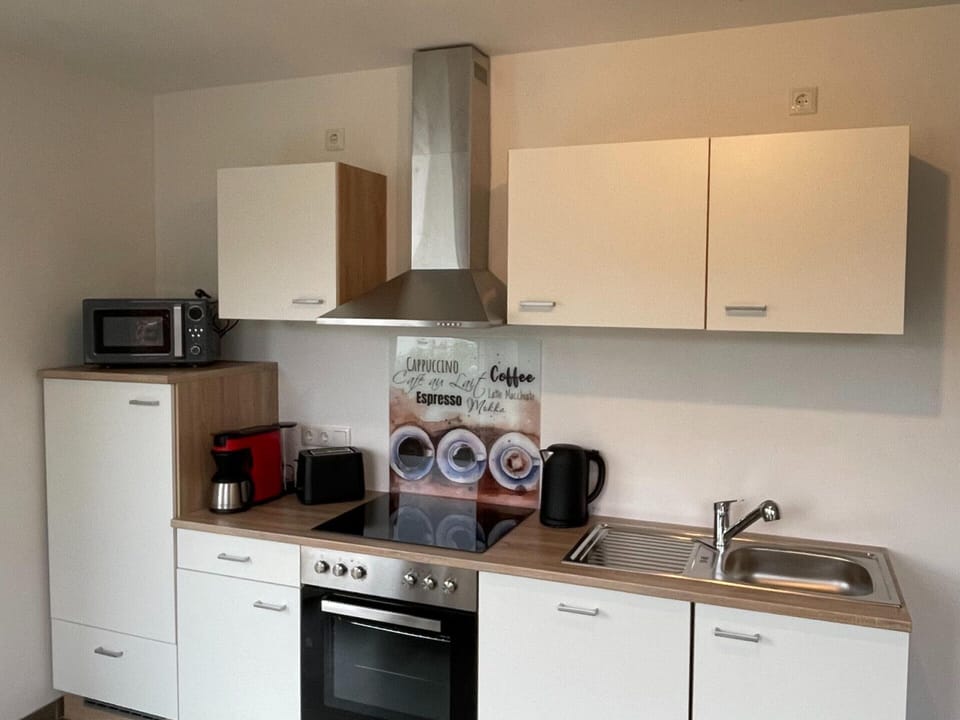 Apartment | Private kitchen | Electric kettle, toaster