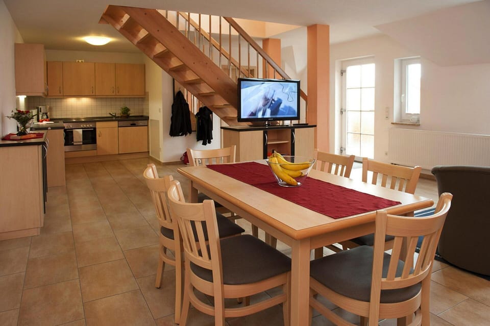 Apartment | Dining