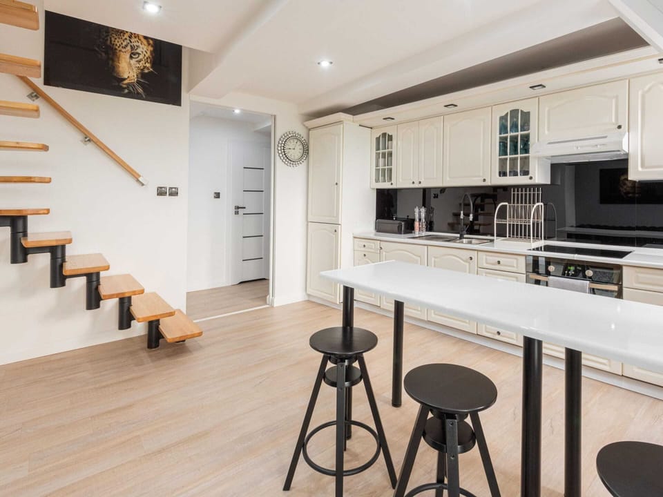 Apartment | Private kitchen | Highchair