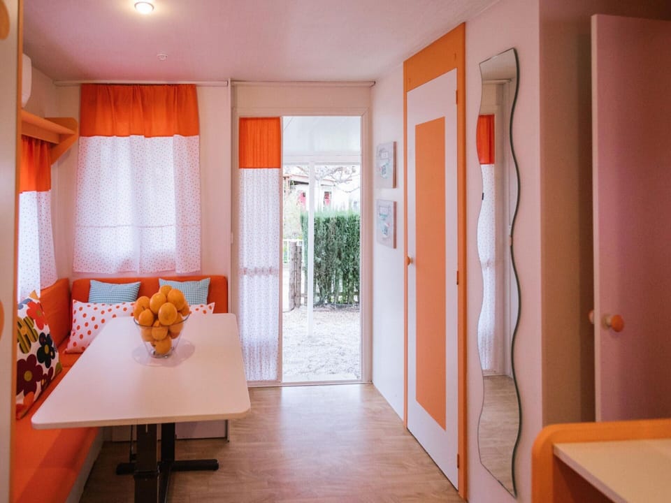 Chalet | Dining