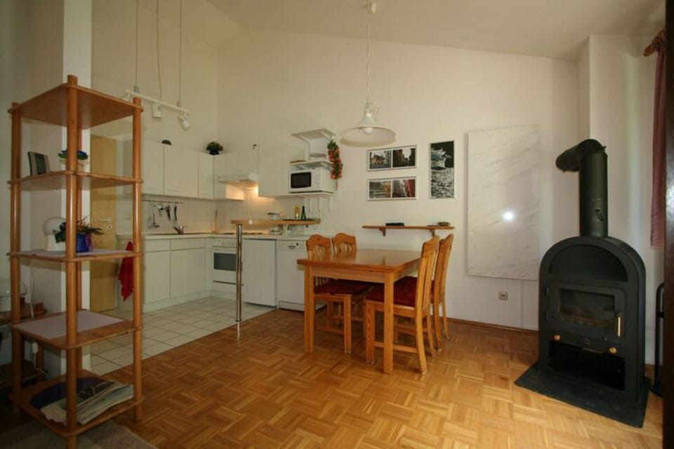 House | Private kitchen | Electric kettle, toaster, highchair