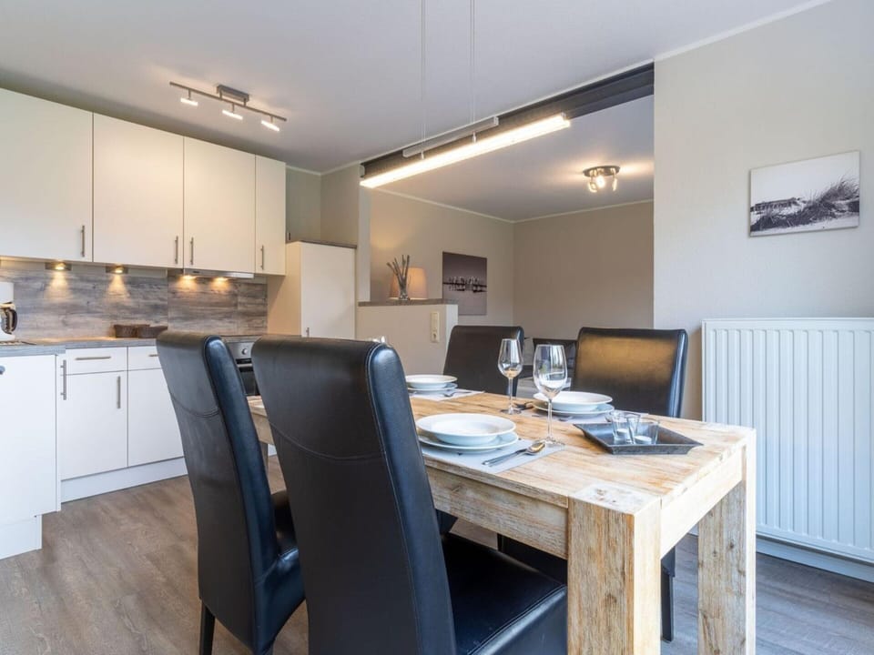 Apartment | Dining
