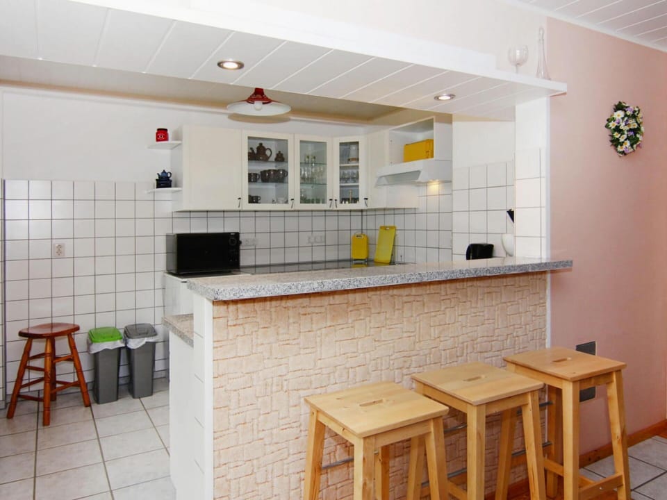 Apartment | Private kitchen | Toaster, highchair
