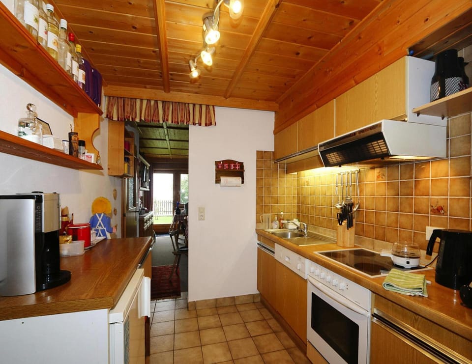 Apartment | Private kitchen | Toaster, highchair