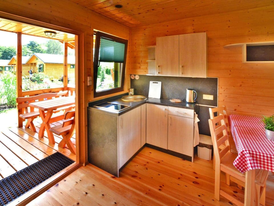 House | Private kitchen | Electric kettle, toaster, highchair