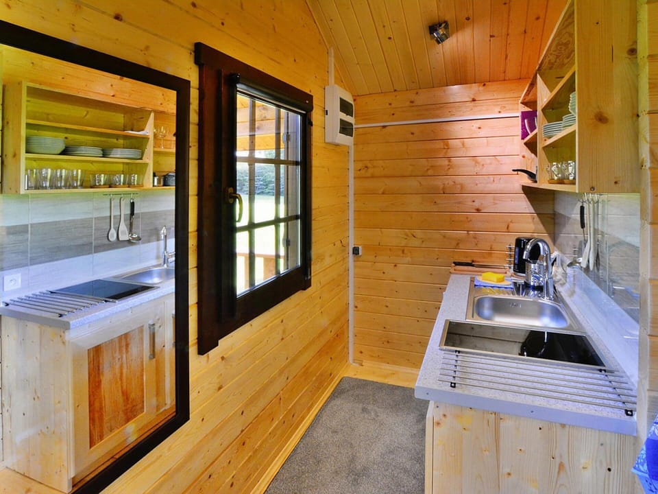 House | Private kitchen | Electric kettle, toaster, highchair