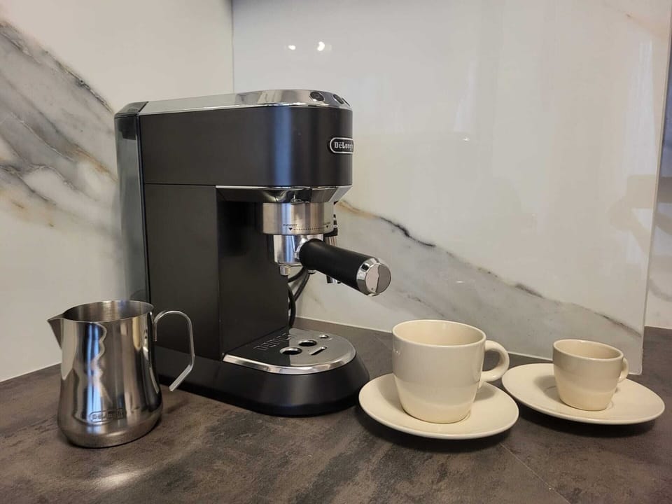 Apartment | Private kitchen | Electric kettle, toaster