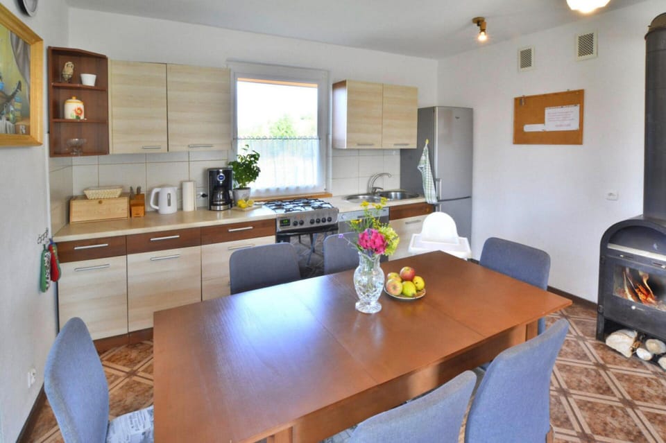 House | Private kitchen | Electric kettle, toaster, highchair