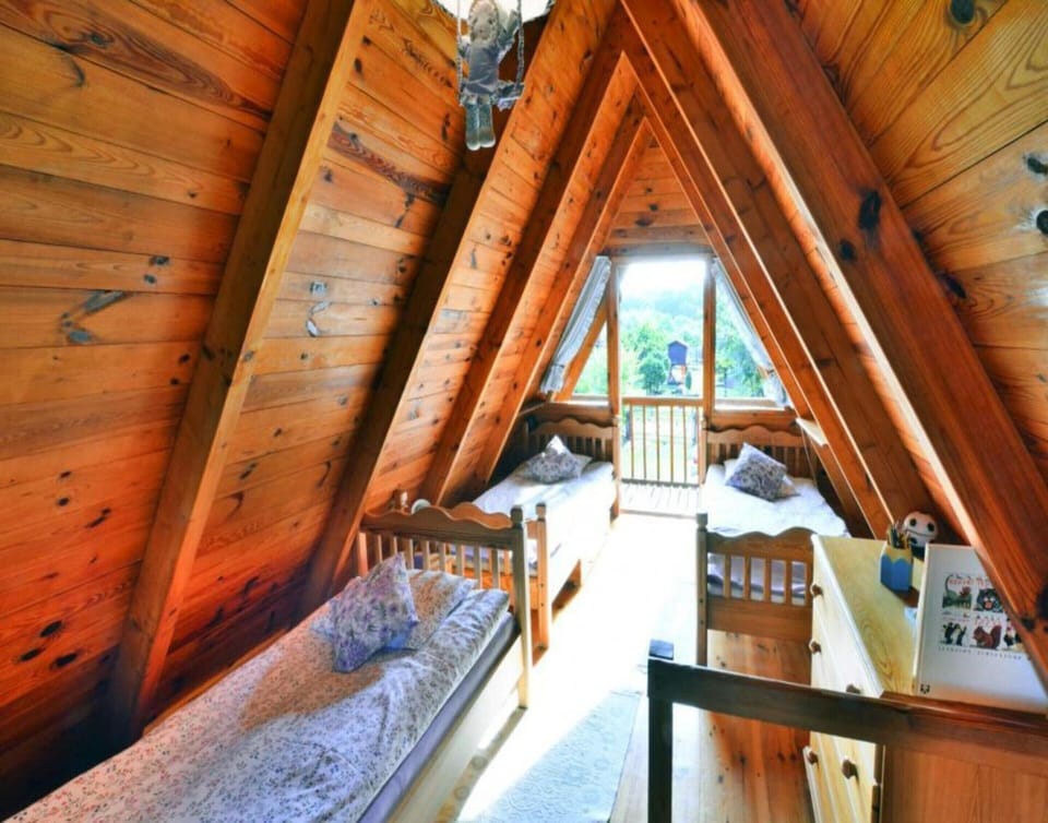 House | 2 bedrooms, individually furnished, bed sheets