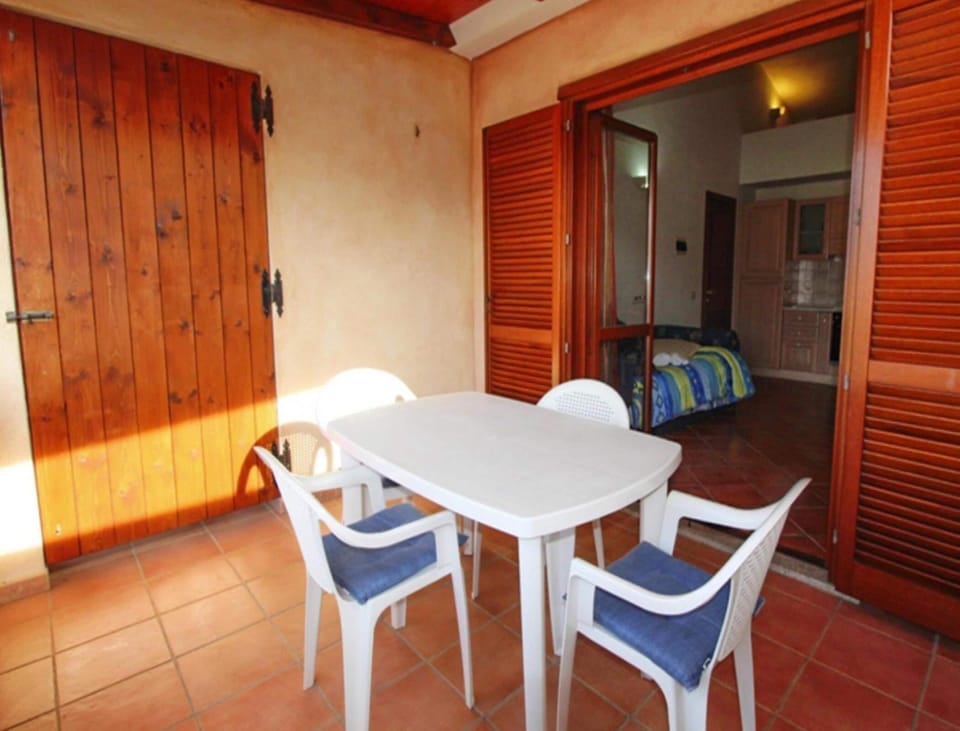 Apartment | Dining
