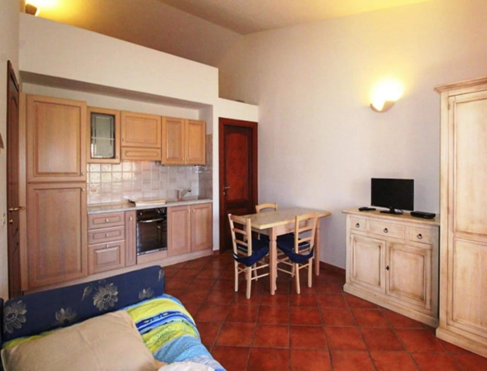 Apartment | Dining