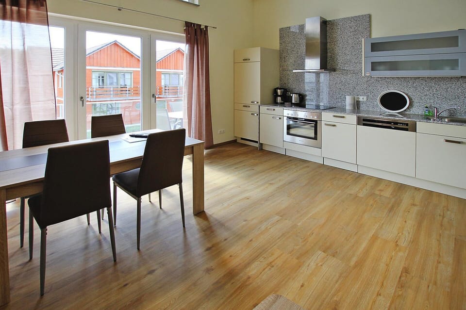 Apartment | Private kitchen | Electric kettle, toaster