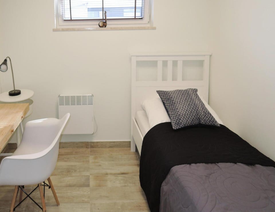 Apartment | 3 bedrooms, individually furnished, bed sheets