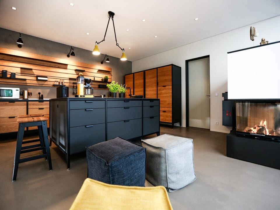 House | Private kitchen | Electric kettle, toaster, highchair