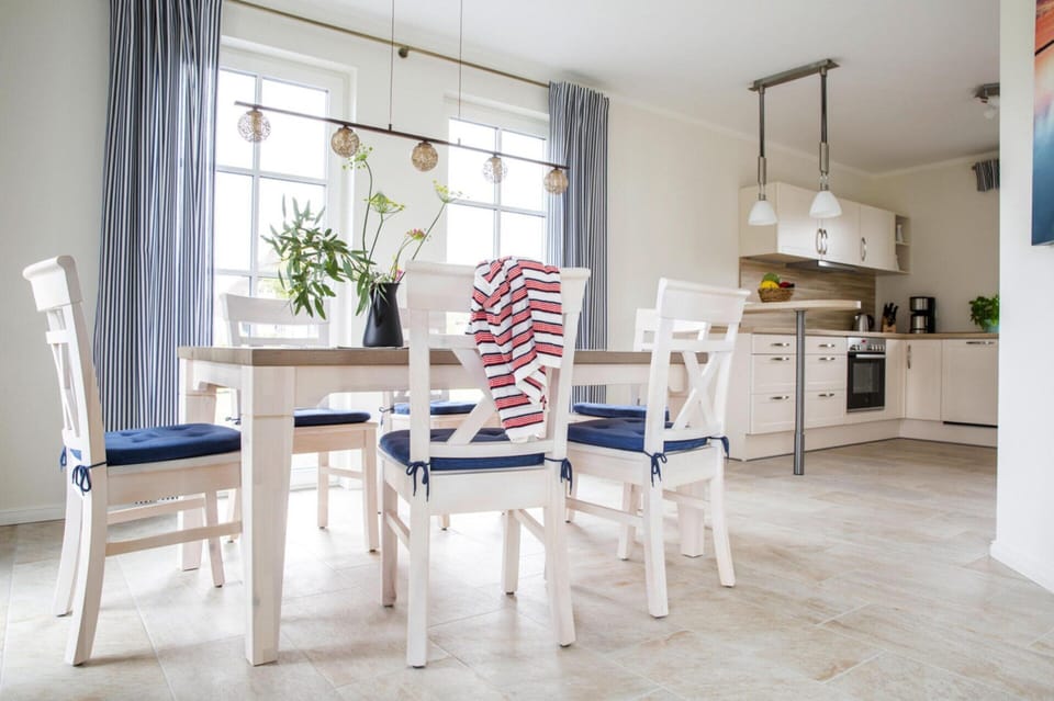 House | Dining