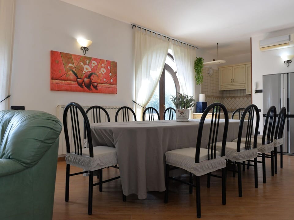 House | Dining