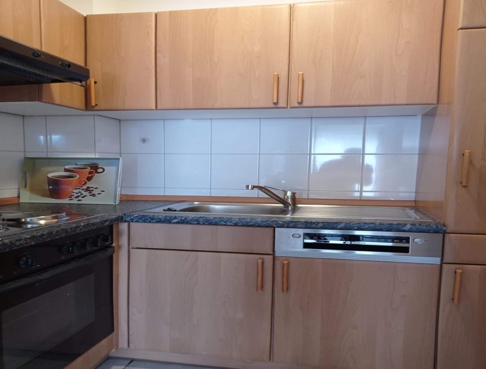 Apartment | Private kitchen | Electric kettle, toaster, highchair