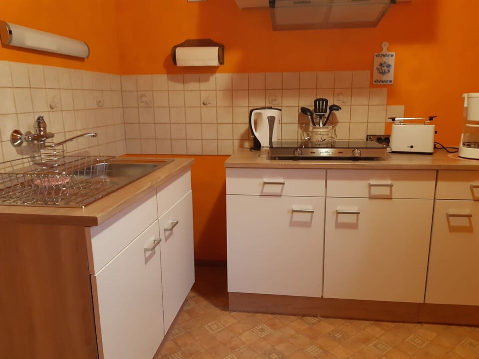House | Private kitchen | Electric kettle, toaster